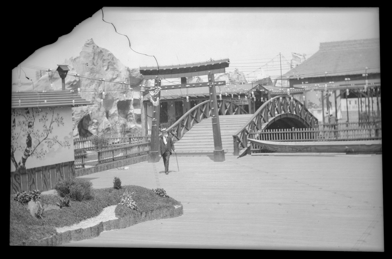 Japanilainen kylä, Luna Park, 1903 (nitraattinegatiivinen) tekijältä Eugene Wemlinger