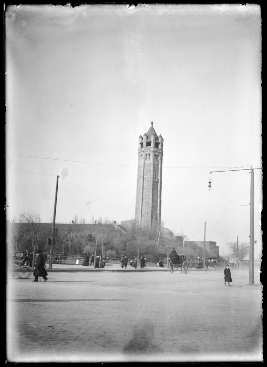 Näkymä Eastern Parkwaysta kohti Brooklyn Museumia, n. 1903-1910 (nitraattinegatiivinen) tekijältä Eugene Wemlinger