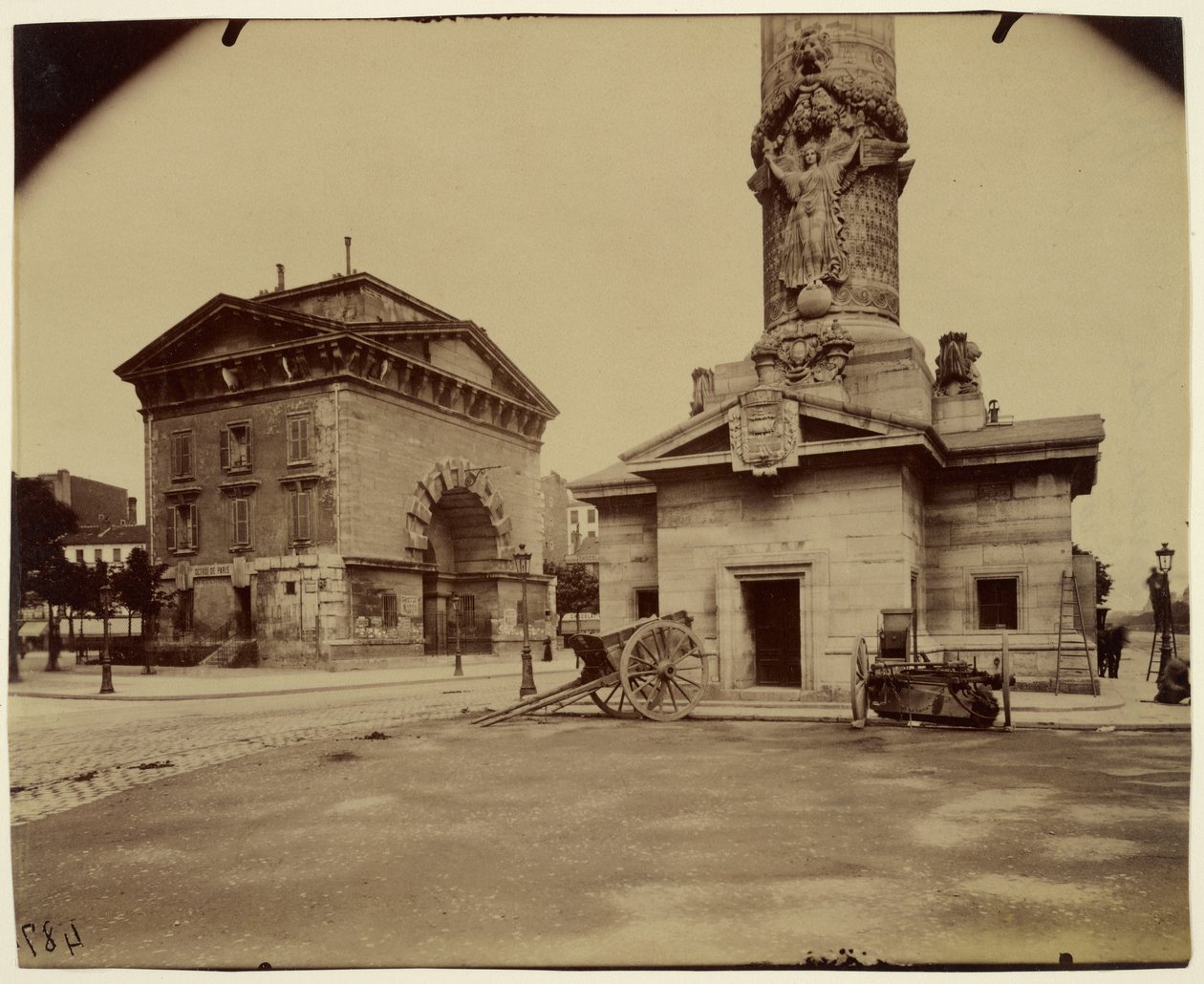 Entinen valtaistuinsulku (tiemaksupaviljonki ja pylväs). tekijältä Eugène Atget
