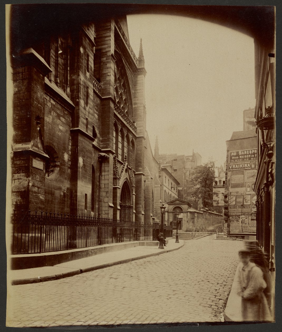 [Saint-Séverinin kirkko] tekijältä Eugène Atget