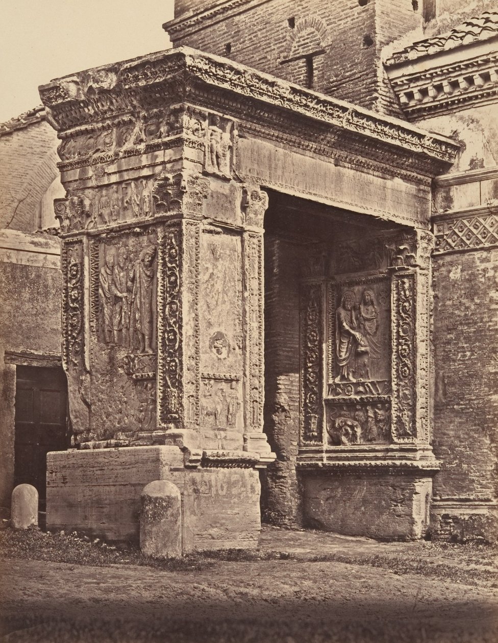 Argentarin kaari, asetettu San Giorgio al Velabron kirkkoa vasten, 1848-52. tekijältä Eugène Constant