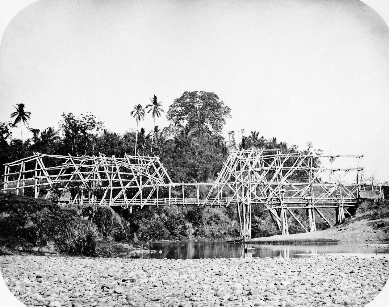 Bamboo Suspension Bridge, Java noin 1870-luku tekijältä European Photographer