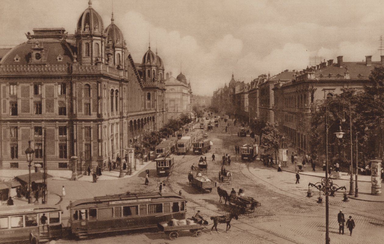 Budapest: Läntisen palatsin sisäpiha ja Terez-Koruttal; Boulevard De Therese Avec Le Gare De L