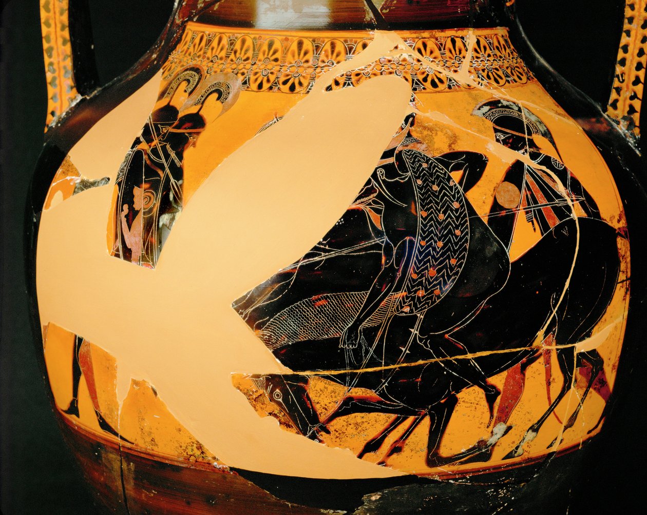 Taistelukohtaus. Mustahahmoinen amfora, sama kuin 10-03-03/48 ... tekijältä Exekias Exekias