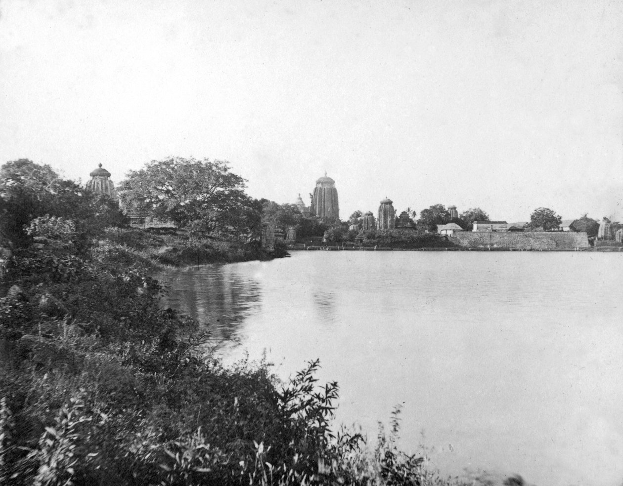 Lingaraj-temppelit, Bhubaneswar, Orissa, Intia, 1905-1906. tekijältä F. L. Peters