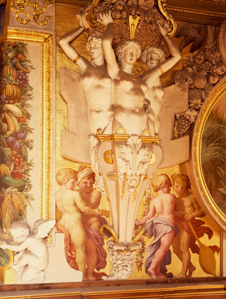 Freskot ja stukkoteokset Francis I:n galleriassa Chateau de Fontainebleaussa, Ranskassa (Unescon maailmanperintökohde tekijältä F. and Rosso Fiorentino G. Primaticcio