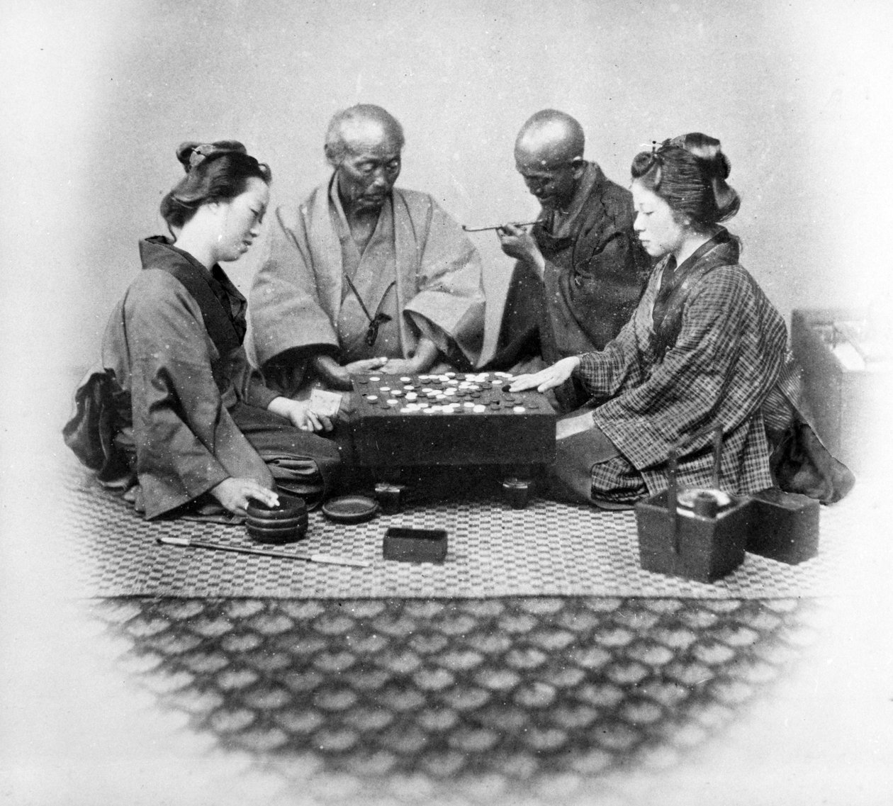 Go:n pelaaminen, noin 1860-luku tekijältä Felice Beato