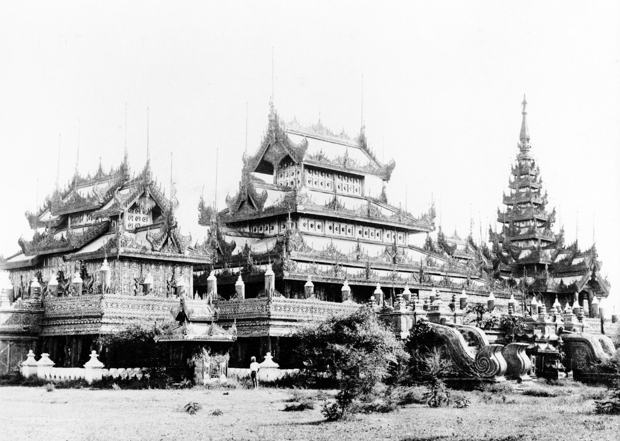 Kuningatar Soopyalatin hopeinen kyaung, Mandalay, n. 1890 tekijältä Felice Beato