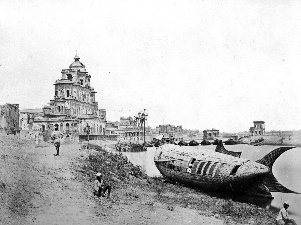 Näkymä Chattar Manzilin palatsista Gumti-joella, Lucknow, Intian kapinan aikana, 1858 tekijältä Felice Beato