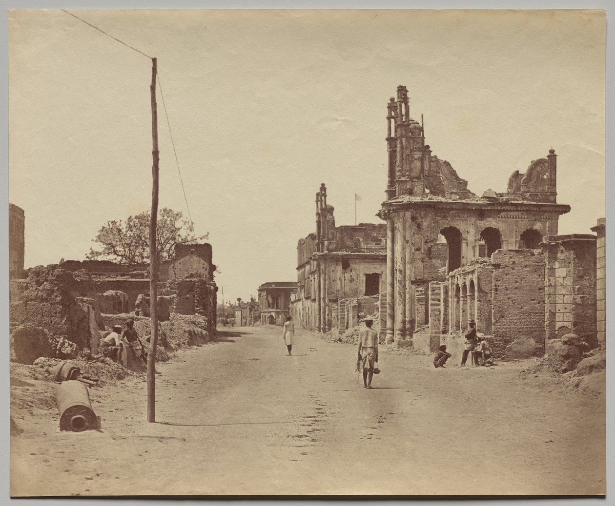 Cawnpore Road Lucknowissa tekijältä Felice A. Beato