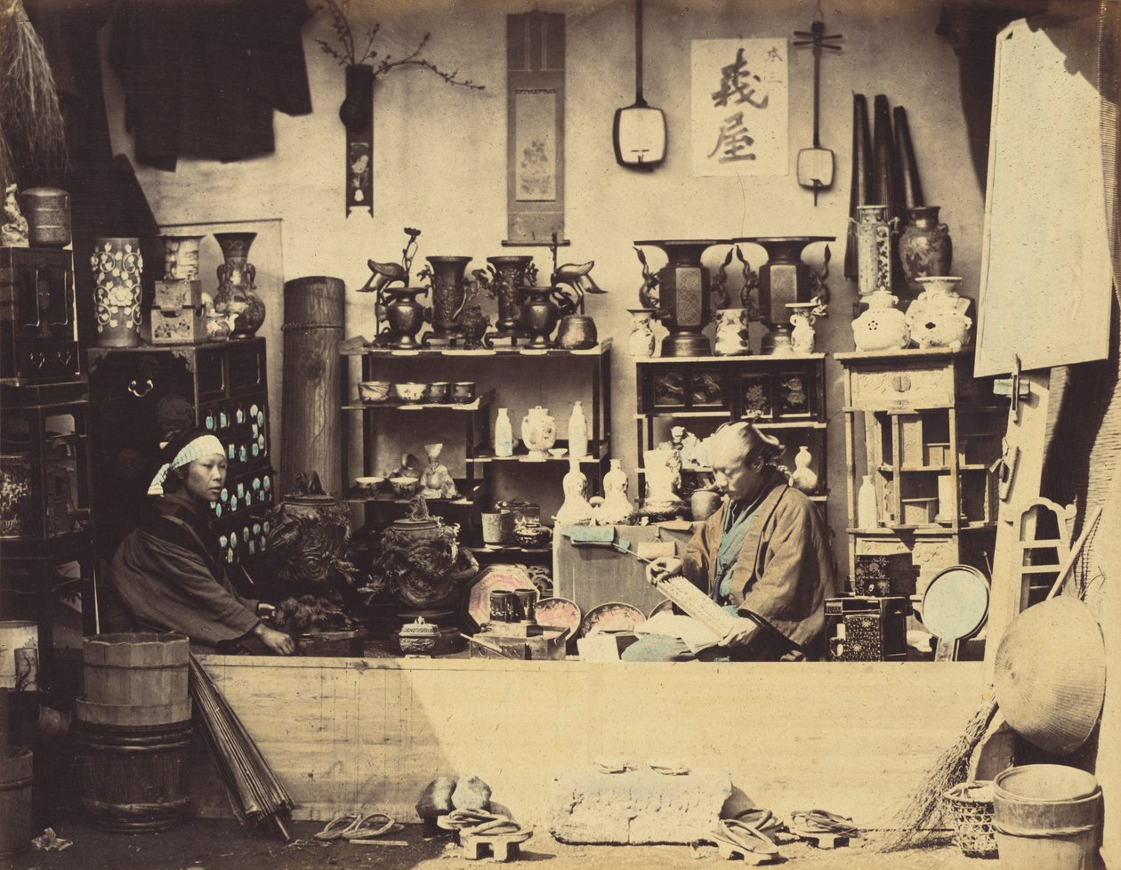 Curio Shop, c. 1865. tekijältä Felice Beato