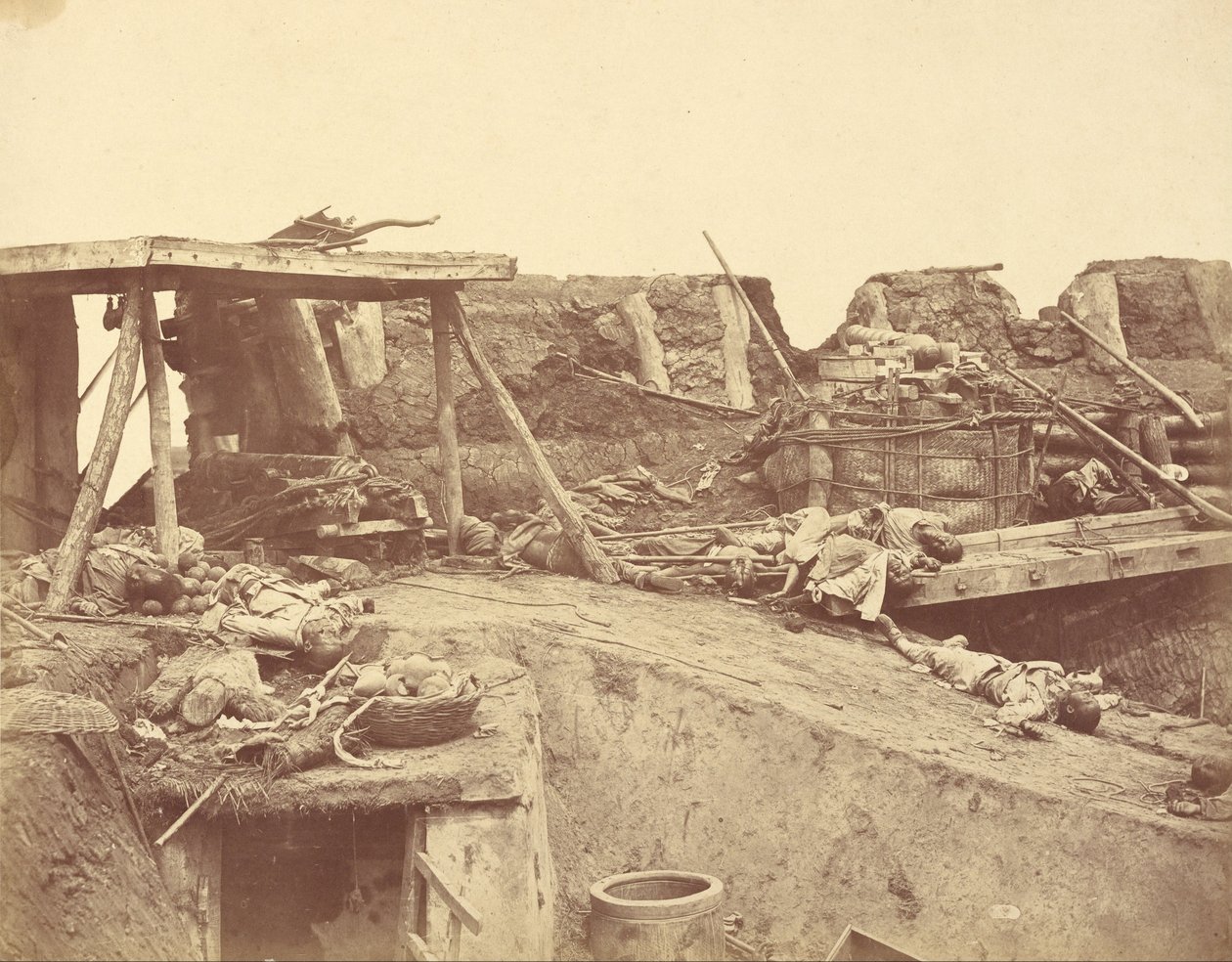 Englannin sisäänkäynnin sisustus North Fortiin 21. elokuuta 1860 tekijältä Felice Beato