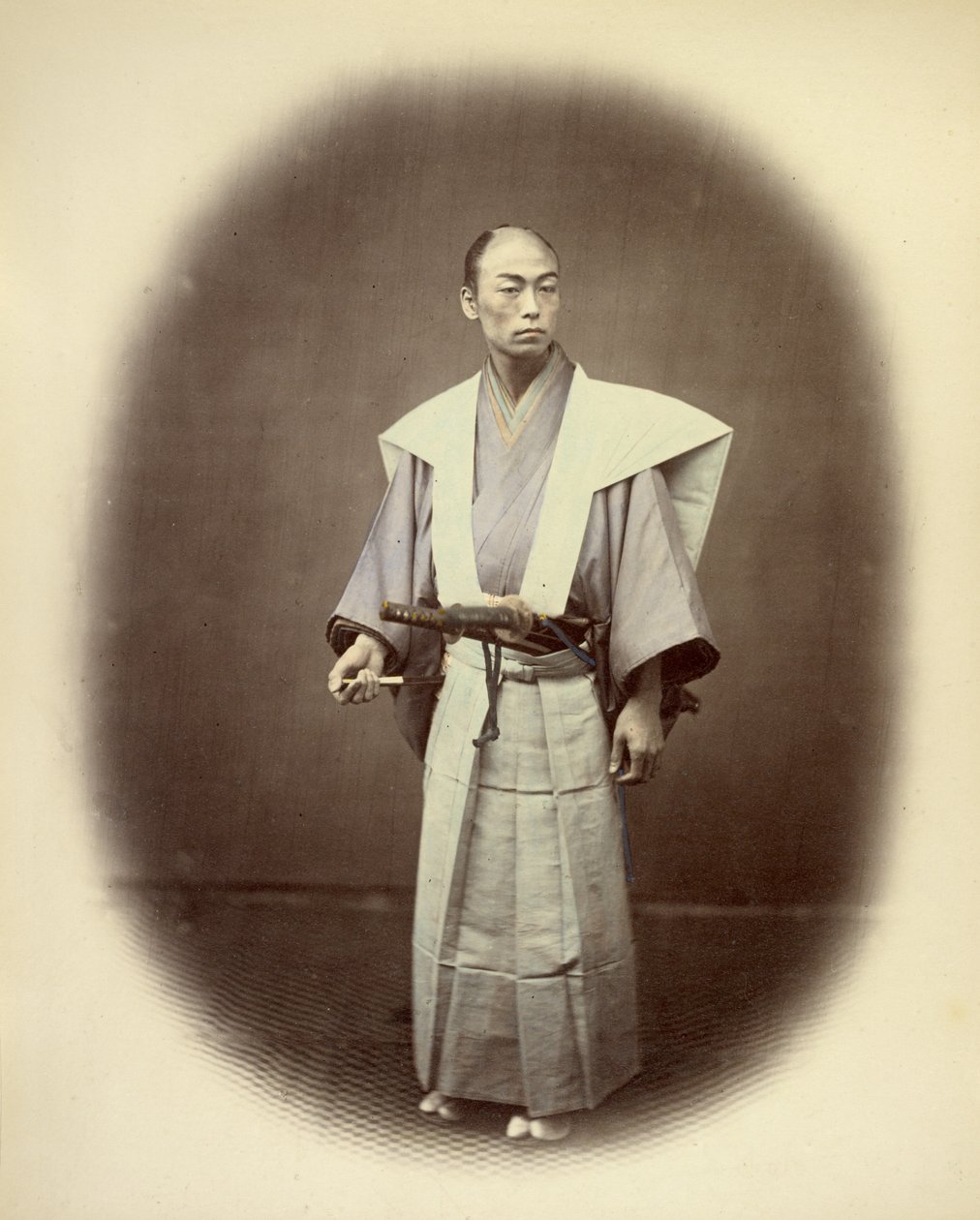 Japanilainen Yakonin seremoniapuvussa tekijältä Felice Beato