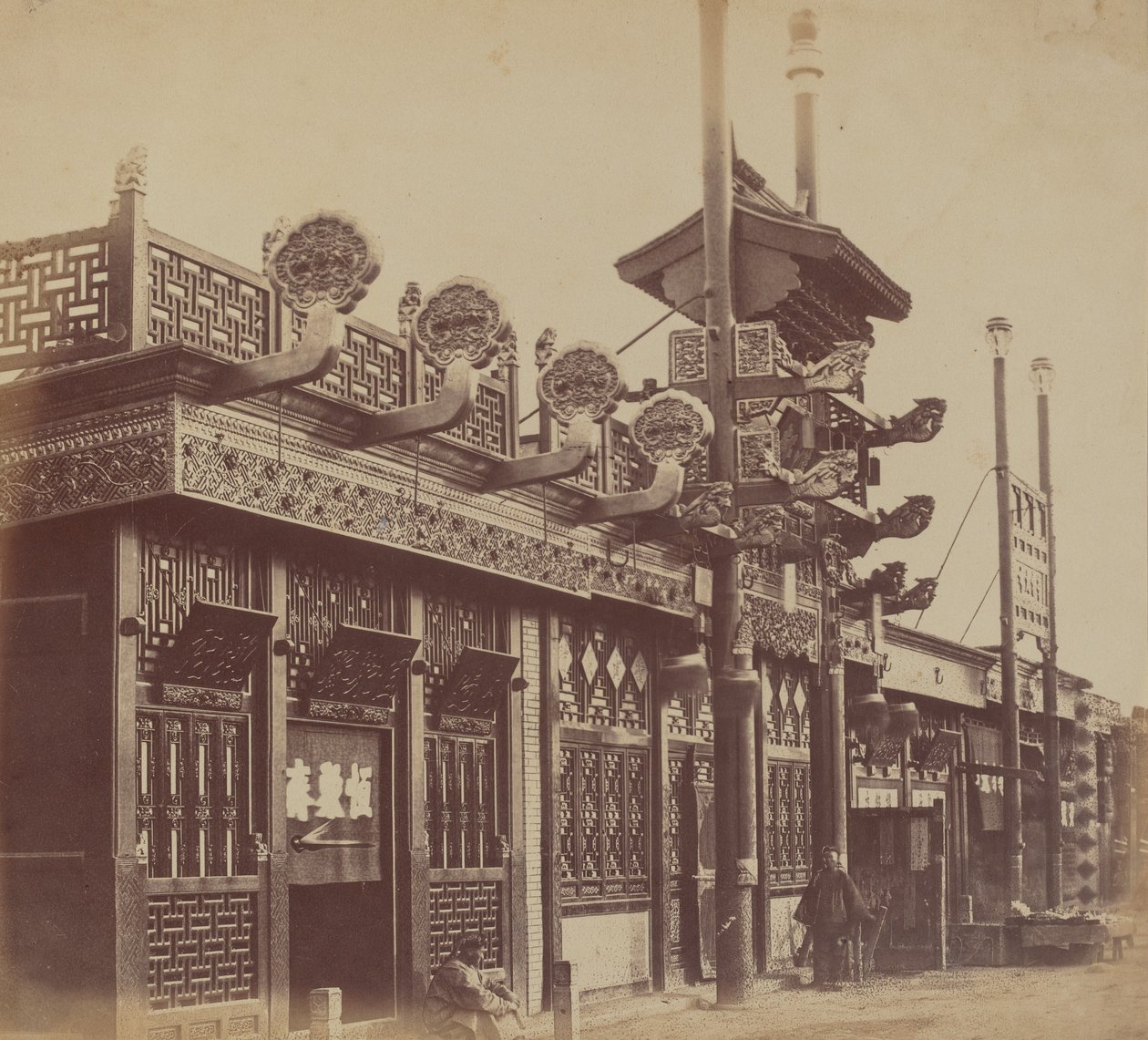 Kaupat ja katu, Kiinalainen Pekinin kaupunki, lokakuu 1860, 1860. tekijältä Felice Beato