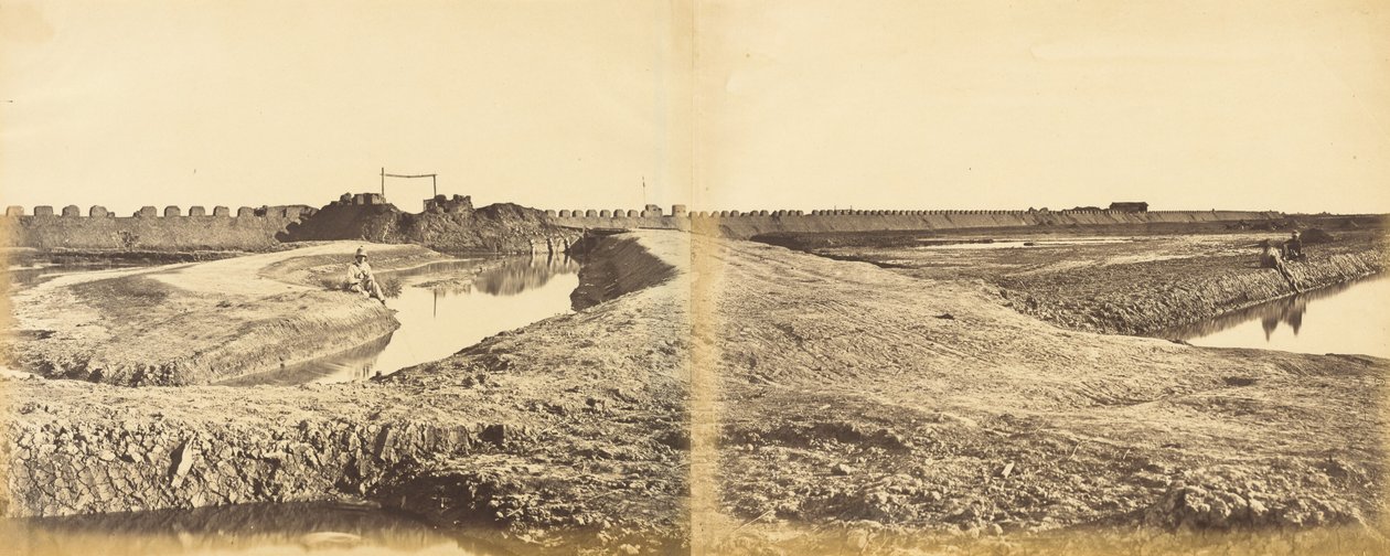 Tangkoon linnoitus valloituksen jälkeen, jossa näkyy ranskalainen ja englantilainen sisäänkäynti, 10. elokuuta 1860 tekijältä Felice Beato