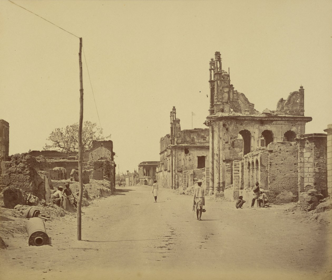 Cawnpore Road, Lucknow tekijältä Felice Beato