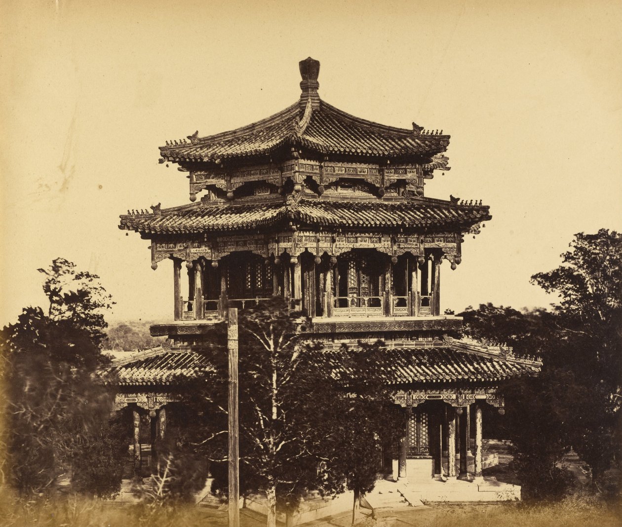 Suuri keisarillinen palatsi (Yuan Ming Yuan) Ennen polttamista, Peking, 18. lokakuuta 1860 tekijältä Felice Beato
