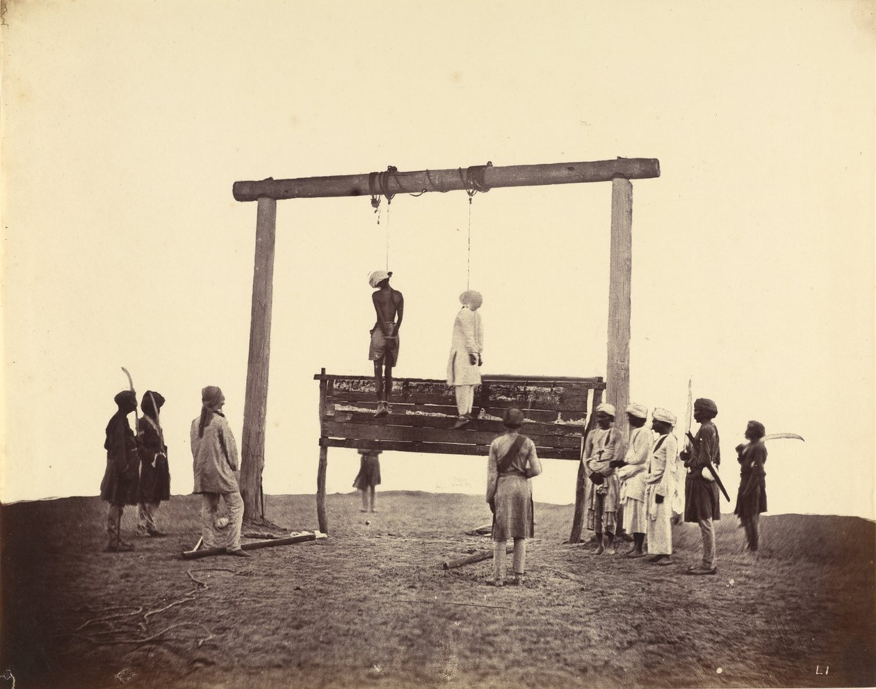 Kaksi 31. alkuperäiskansojen sotilasta, jotka hirtettiin Lucknowiin, 1857 tekijältä Felice Beato