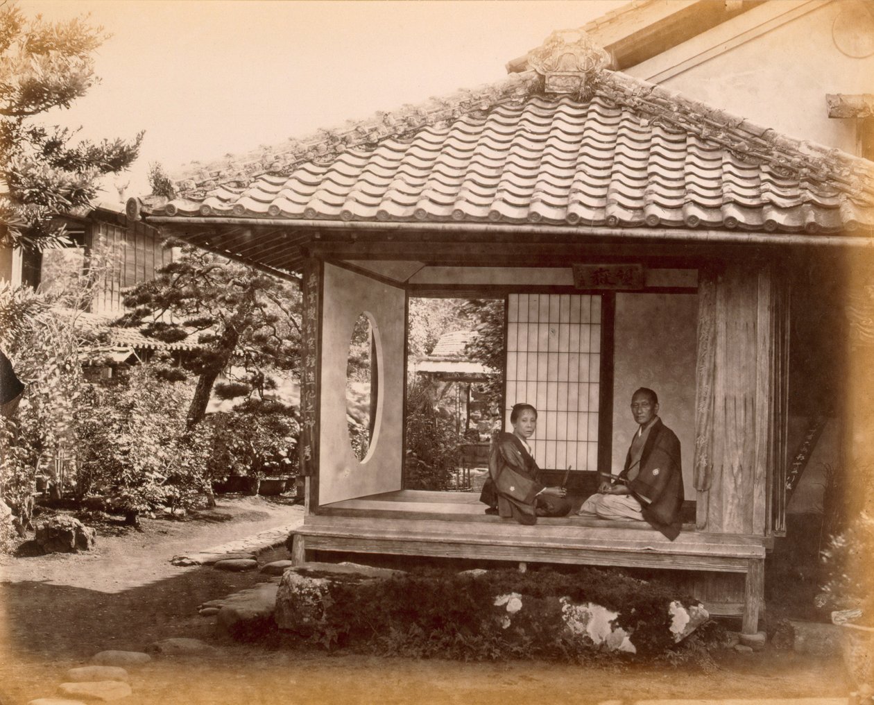 Tycoonin pysähdyspaikka Tocaido Hasalla, 1868. tekijältä Felice Beato