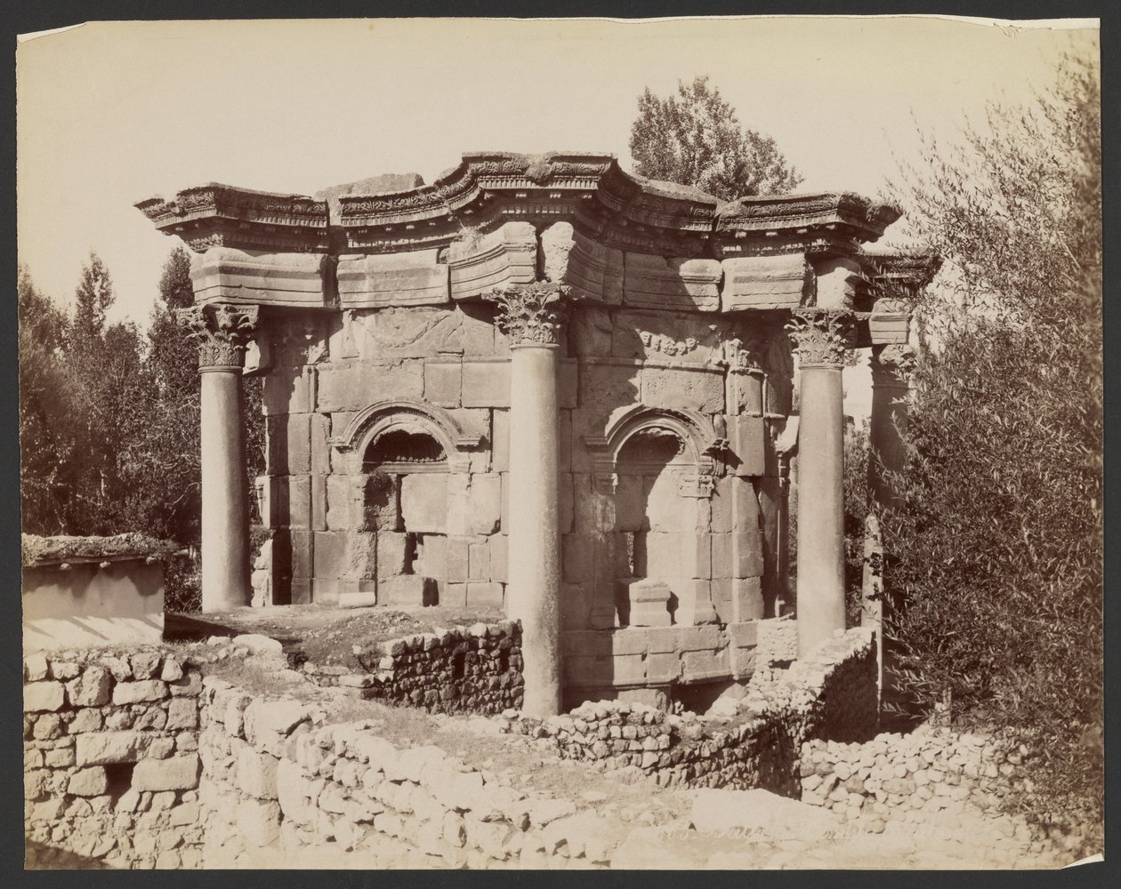 Baalbek, Venuksen temppeli tekijältä Félix Bonfils