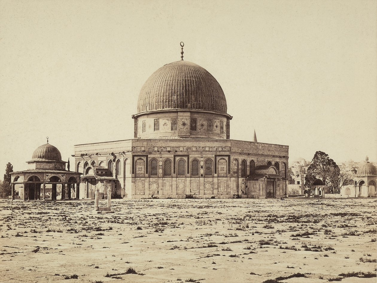 Näkymä kallion kupolista Omarin moskeijassa, Jerusalemissa tekijältä Félix Bonfils