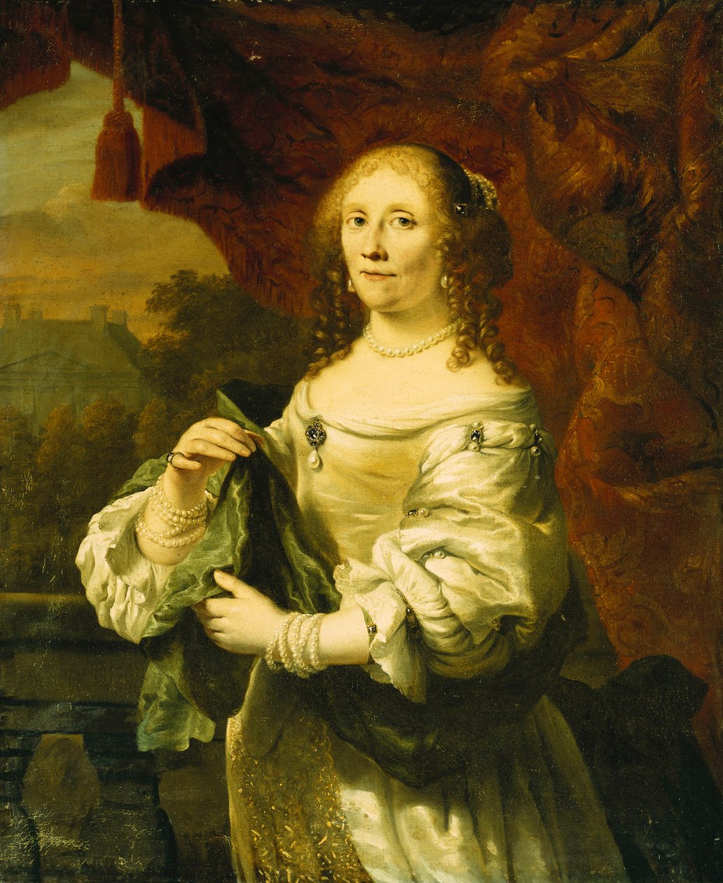 Naisen muotokuva, seisomassa kolme neljäsosaa, yllään valkoinen satiinimekko, jossa on vihreä huivi punaisen verhon edessä parvekkeella, maisema takana, tekijältä Ferdinand Bol