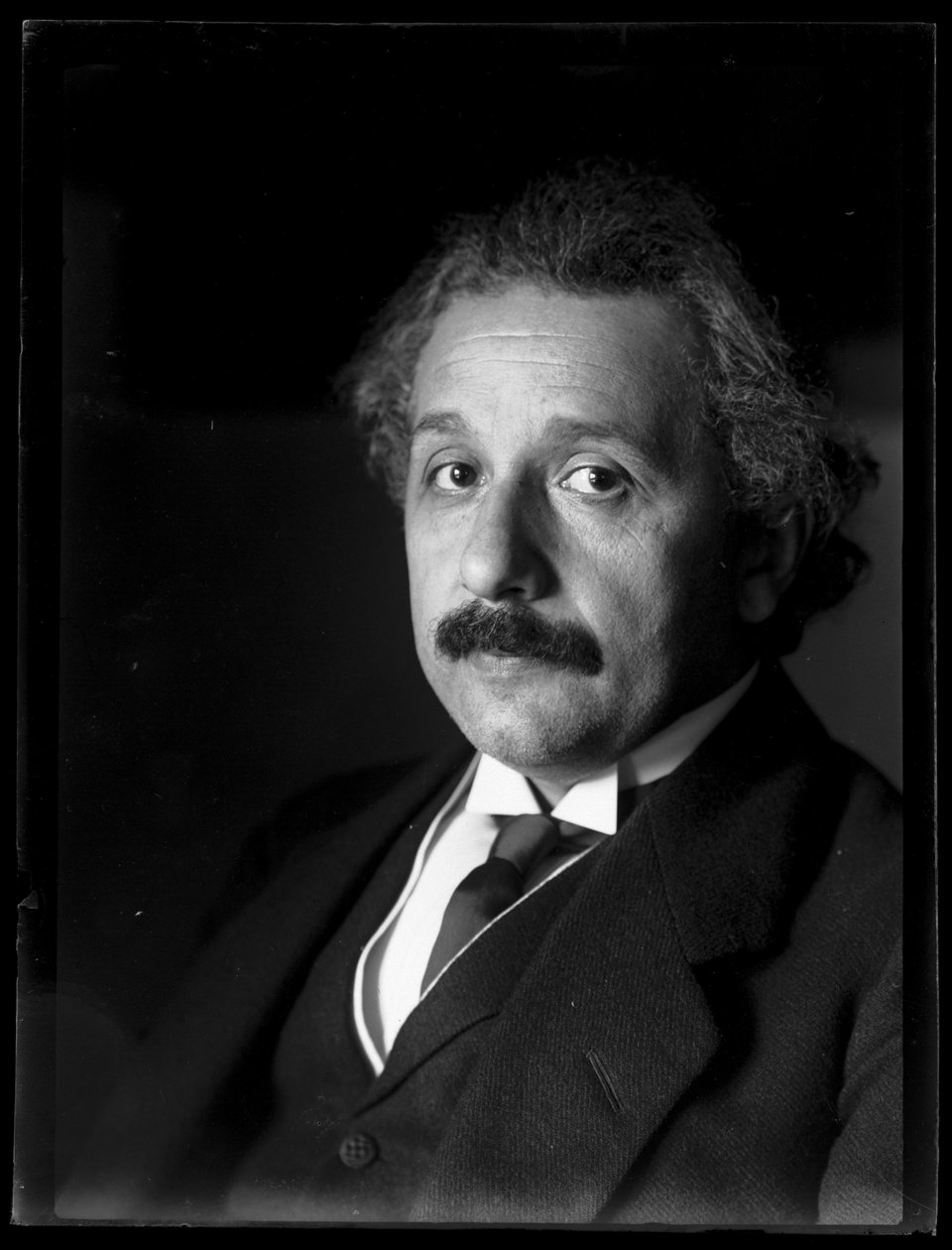 Kuva Albert Einsteinista (1879-1955) tekijältä Ferdinand Schmutzer