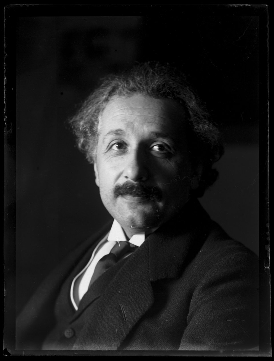 Kuva Albert Einsteinista (1879-1955) tekijältä Ferdinand Schmutzer