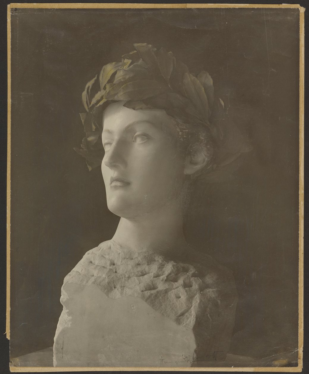 Englantilainen nuori tyttö tekijältä Fernand Khnopff