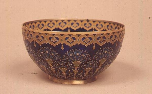 Plique-a-jour cup, Pariisi, n. 1893 (hopeakullattu ja emali) tekijältä Fernand Thesmar