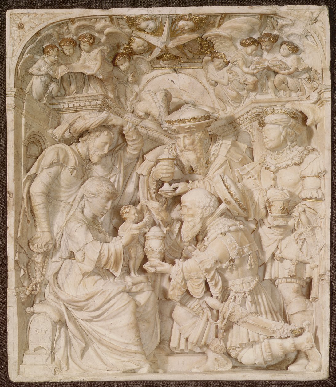Adoration of the Magi, alabasteri ja maalattu kullattu reliefi, flaami, kaiverrettu "A.H.", n. 1540 tekijältä Flemish School
