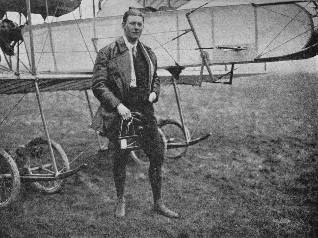 Herra Gordon Bell, joka lensi enemmän erilaisia tyyppejä kuin mikään muu aikansa lentäjä, 1913 1934 tekijältä Flight Photo