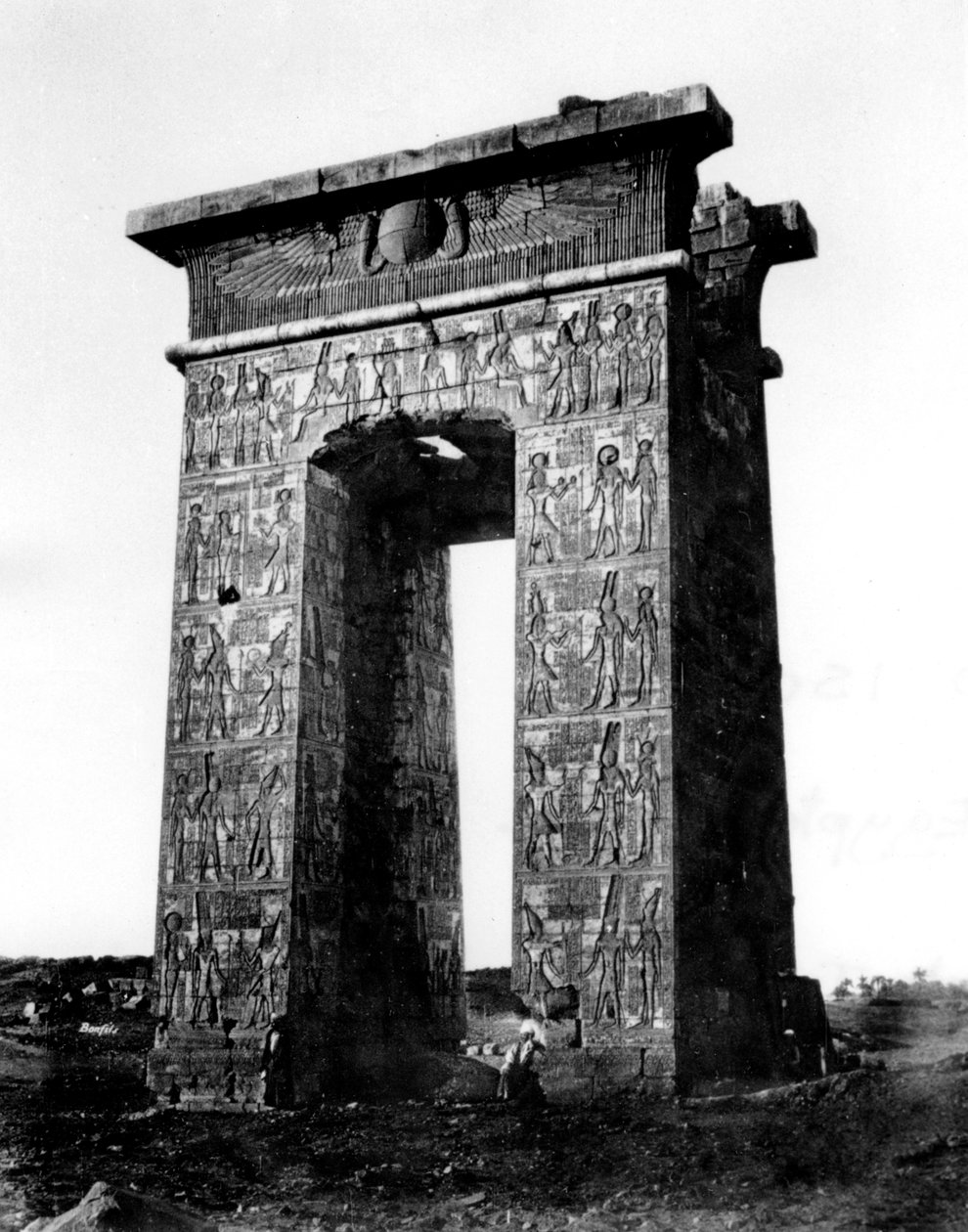 Portti Karnakista pohjoiseen, Nubia, Egypti, 1878 tekijältä Félix Bonfils