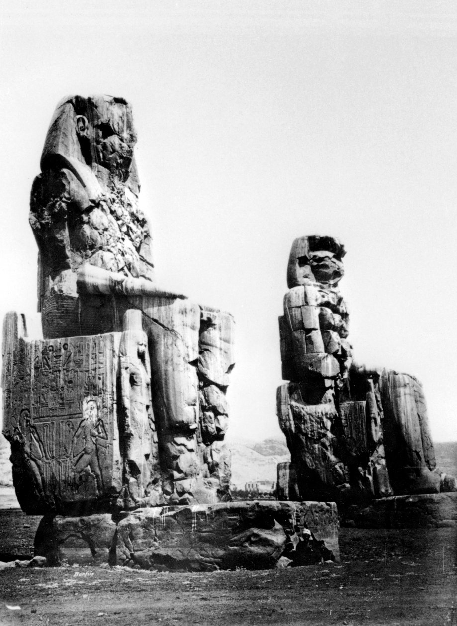 Memnonin kolossit, Thebes, Nubia, Egypti, 1878 tekijältä Félix Bonfils