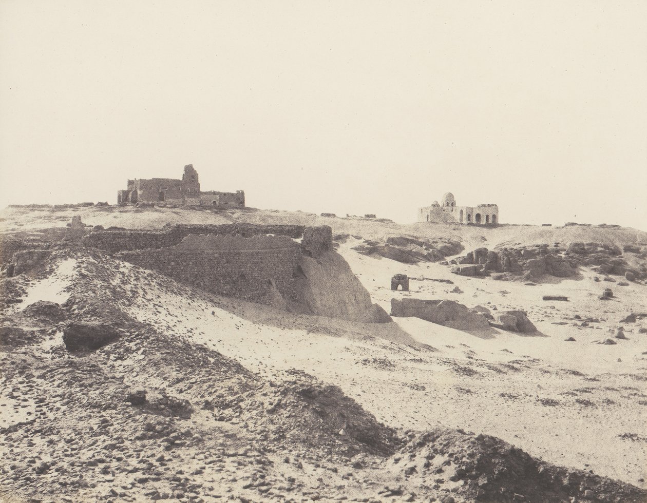 Assuan, muinaisen arabien aitauksen rauniot, kaupungin kaakkoispuolella, 1851-52, painettu 1853-54. tekijältä Félix Teynard