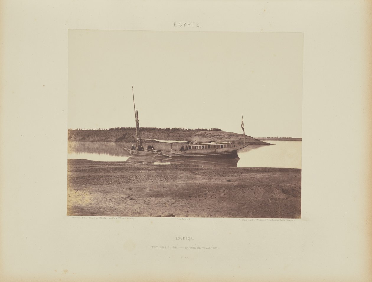 Louksor. Niilin pieni varsi - Barque de Voyageurs (matkustaja-alus) tekijältä Félix Teynard