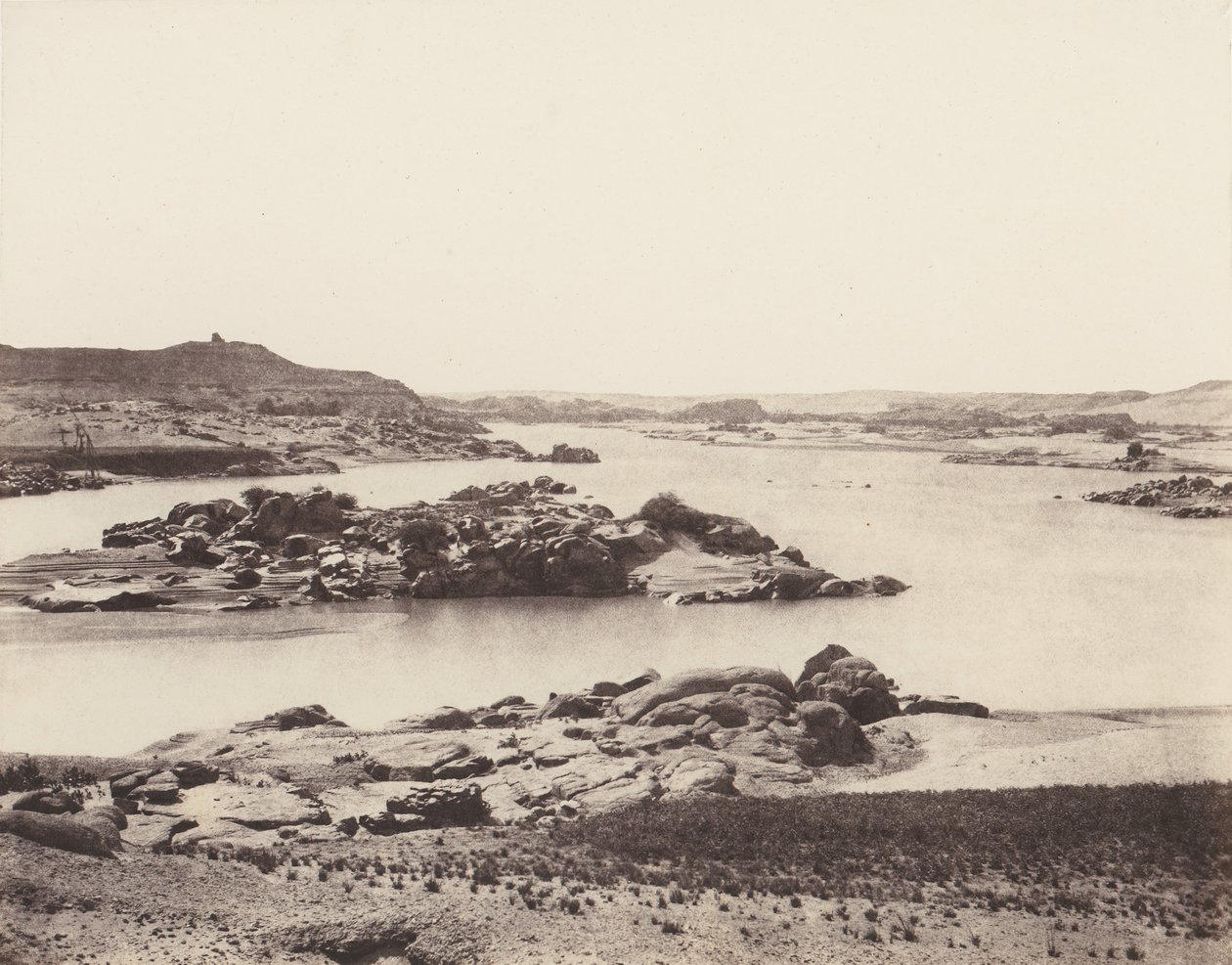 Ensimmäinen kaihi, yleinen näkymä Il...in eteläpisteestä, 1851-52, painettu 1853-54. tekijältä Félix Teynard