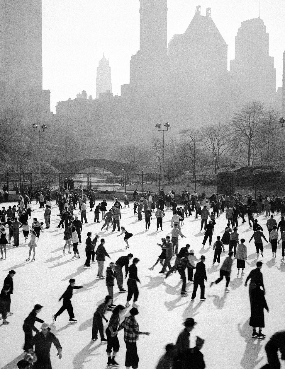 Luistelu New Yorkissa tekijältä Fosco Maraini