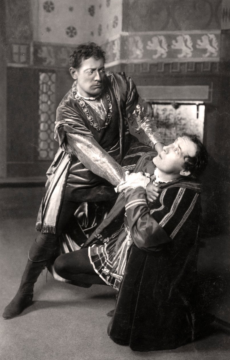 Lewis Waller 1860-1915 ja Harry Brodribb Irving 1870-1919, englantilaisia näyttelijöitä, 1906. tekijältä Foulsham and Banfield