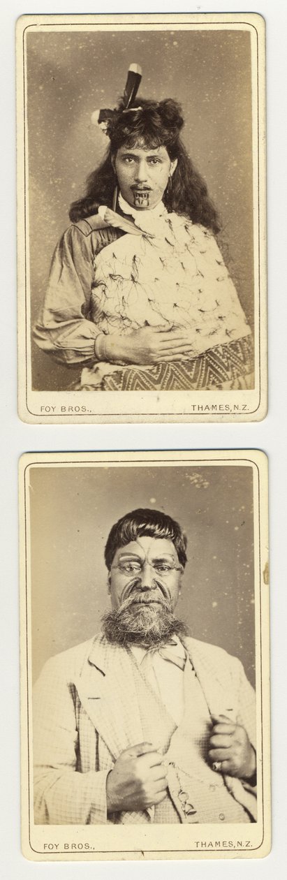Muotokuvia, n. 1880 (albumiprintti) tekijältä Foy Brothers Studio