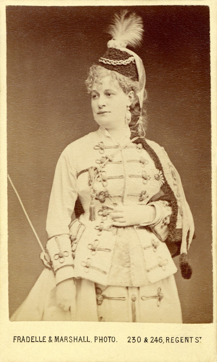 Offenbachin "La Grande-Duchesse de Gérolstein" (oopperabouffe) Emily Soldenen kanssa, joka näytteli vuoden 1867 Lontoon tuotannossa (Covent Garden) tekijältä Fradelle & Marshall