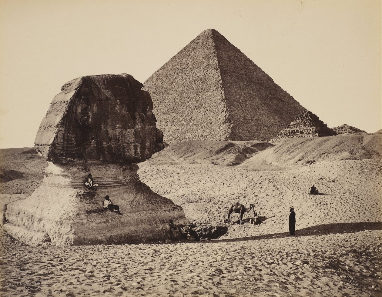 Sfinksi, suuri pyramidi ja kaksi pienempää pyramidia, Ghizeh, Egypti tekijältä Francis Bedford