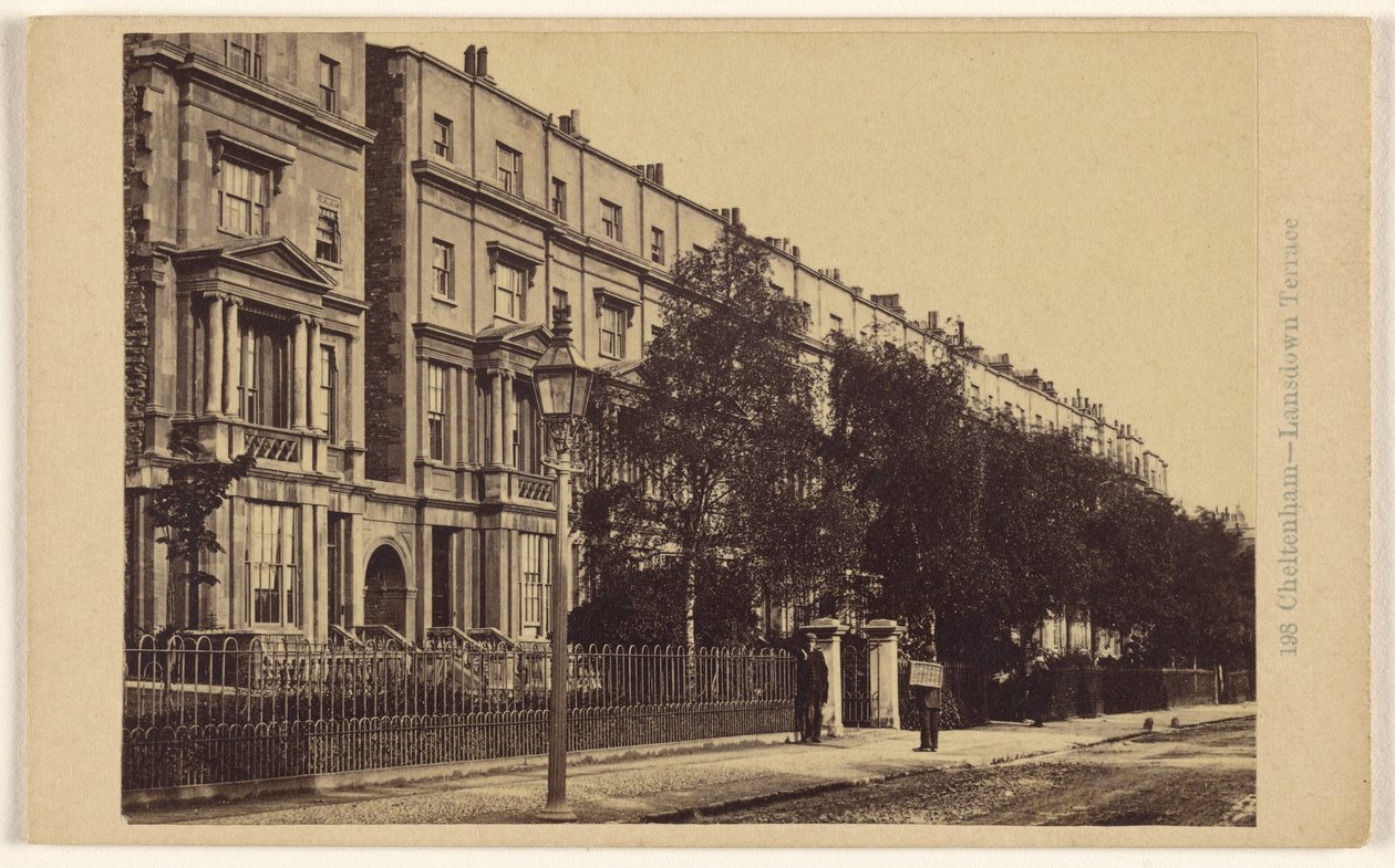Cheltenham - Lansdown Terrace tekijältä Francis Bedford