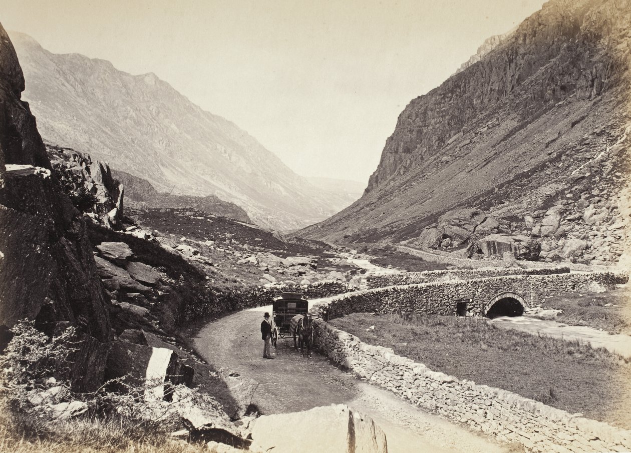 Llanberis, sola, sillan yläpuolelta, nro 2. (524) tekijältä Francis Bedford