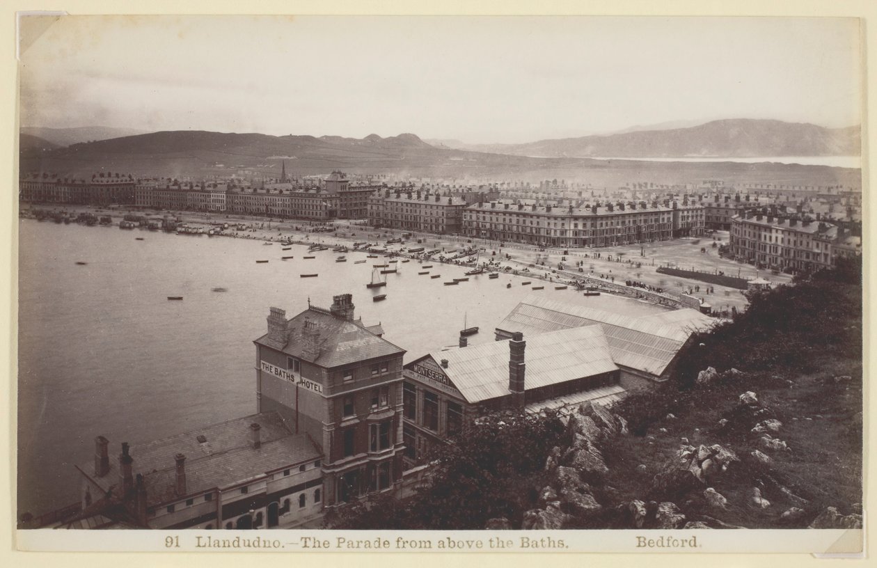 Llandudno - Paraati kylpylöiden ylhäältä, 186094. tekijältä Francis Bedford