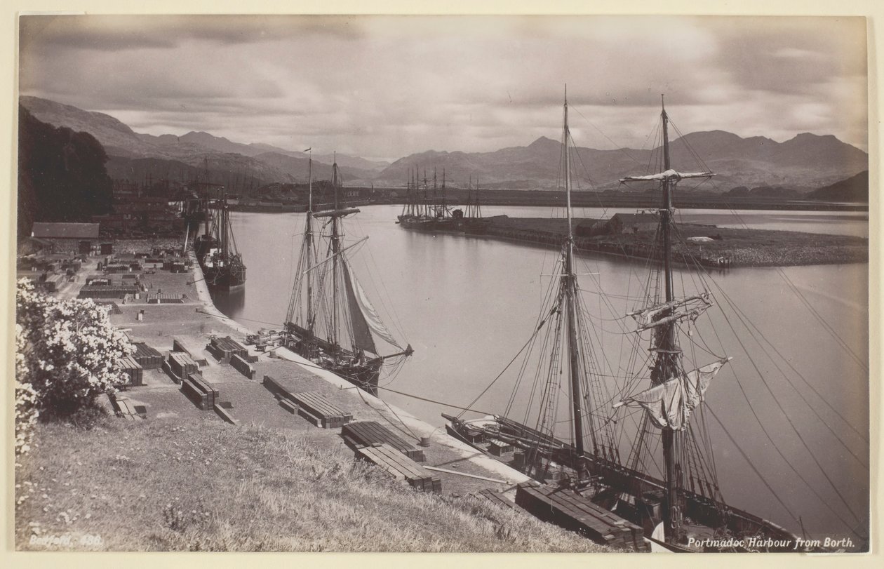 Porthmadogin satama pohjoisesta, 186094. tekijältä Francis Bedford