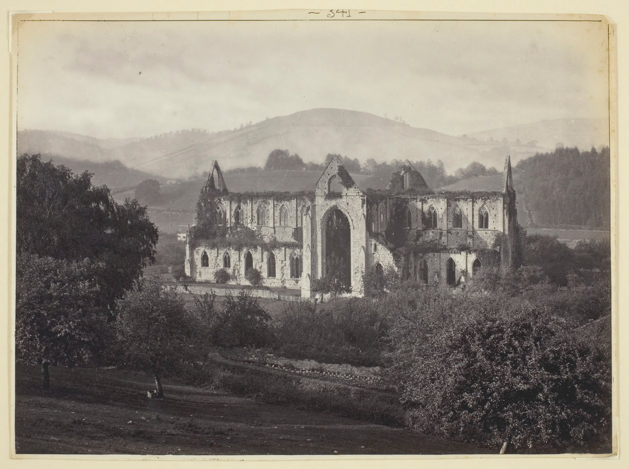 Tintern Abbey, 186094. tekijältä Francis Bedford