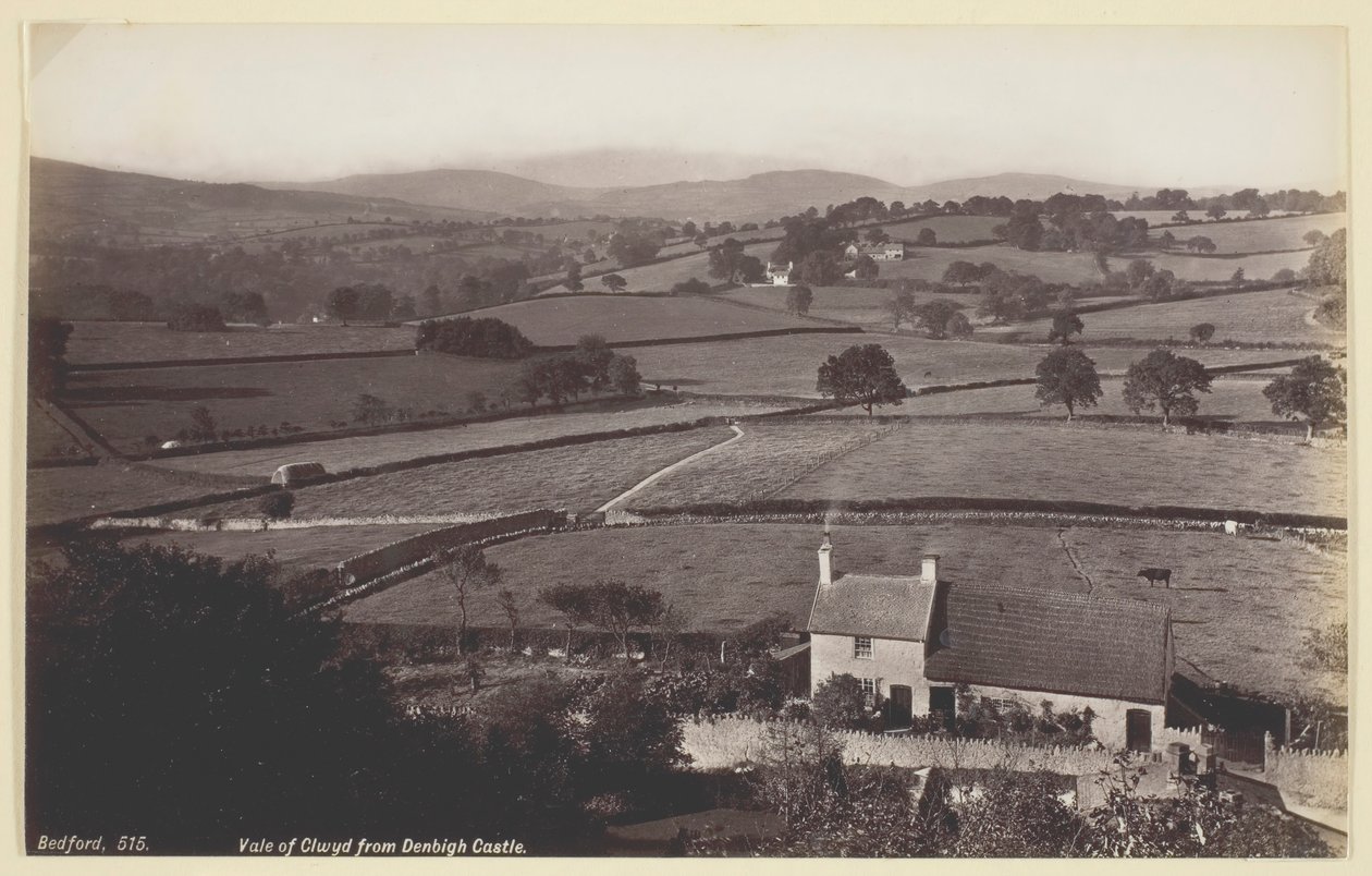 Vale of Clwyd Denbighin linnasta, 186094. tekijältä Francis Bedford