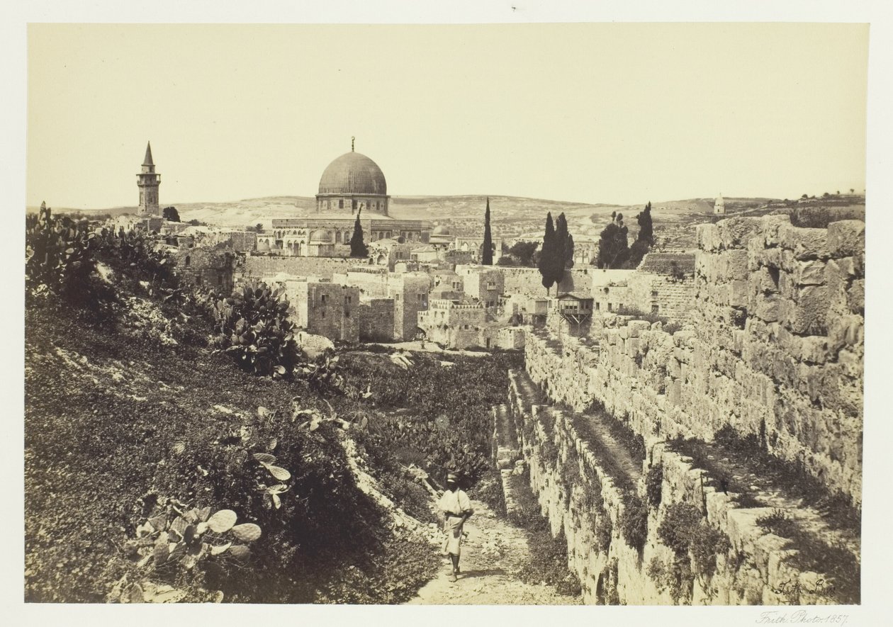 Kaupungin muuri ja Omarin moskeija, Jerusalem tekijältä Francis Frith