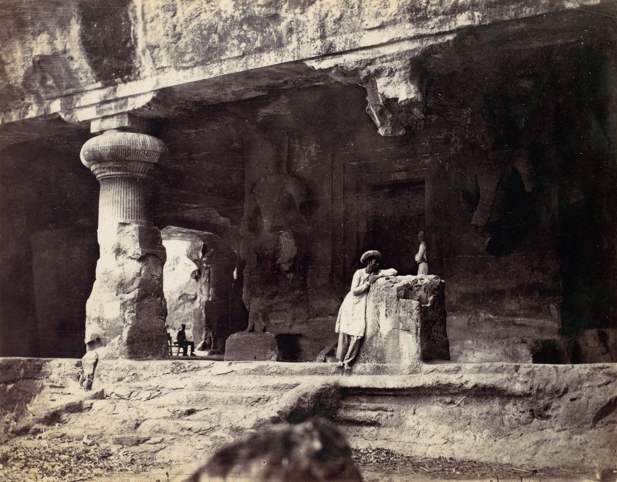 Elephanta Water Cavesta, Combe Martin Bay, Watermouth, 1870-luku. tekijältä Francis Frith